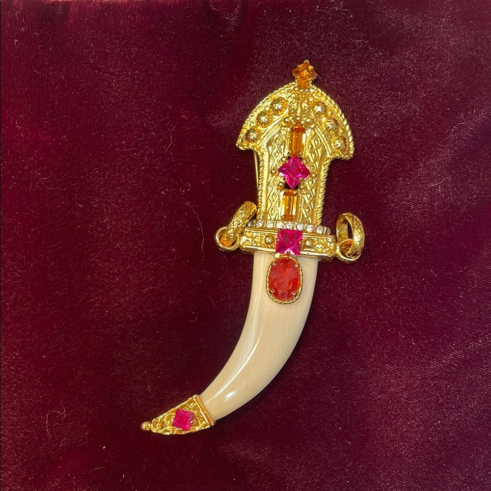 GIANFRANCO FERRE — GOLD AND GEM BROOCH - Picture 16 of 16